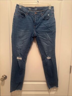 a.n.a Women's Mid Rise Skinny Distressed Jeans - Size 14